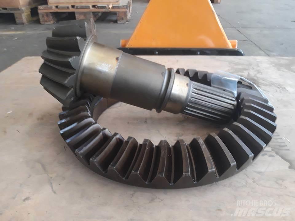 CAT 824B Transmisijos