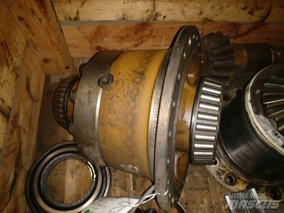 CAT 826C Transmisijos