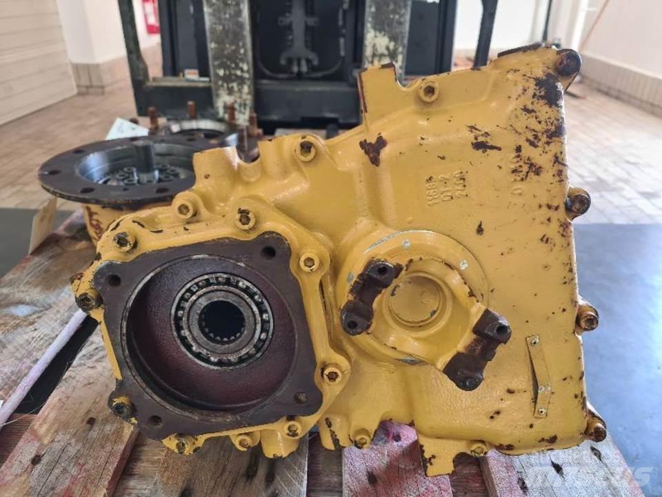 CAT 906H Transmisijos