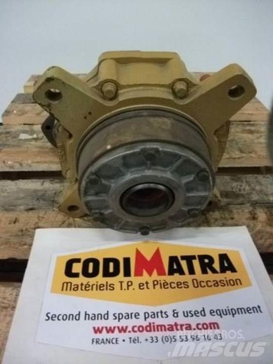CAT 943 Hidraulikos įrenginiai