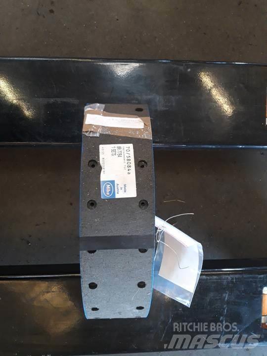 CAT 950 Vikšrai, grandinės ir važiuoklės