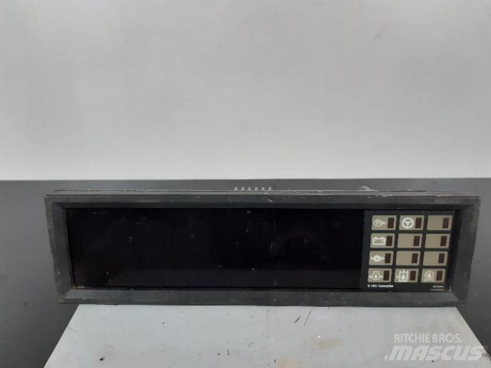 CAT 950F Kabinos ir interjeras