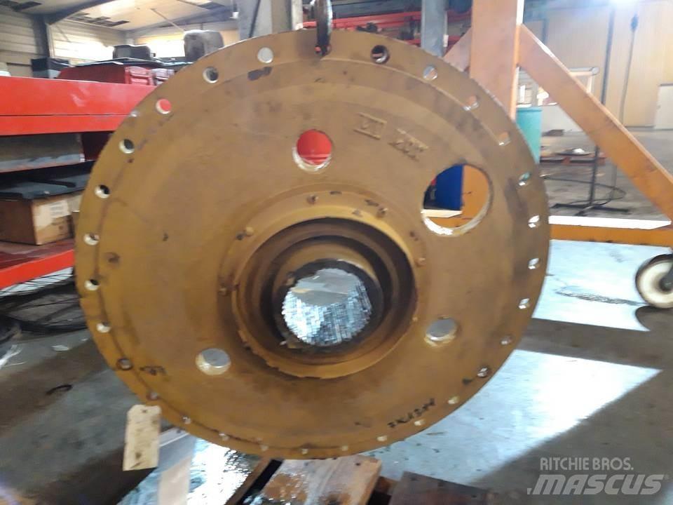 CAT 955K Transmisijos