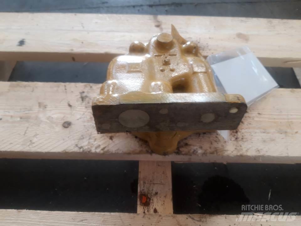 CAT 955L Hidraulikos įrenginiai