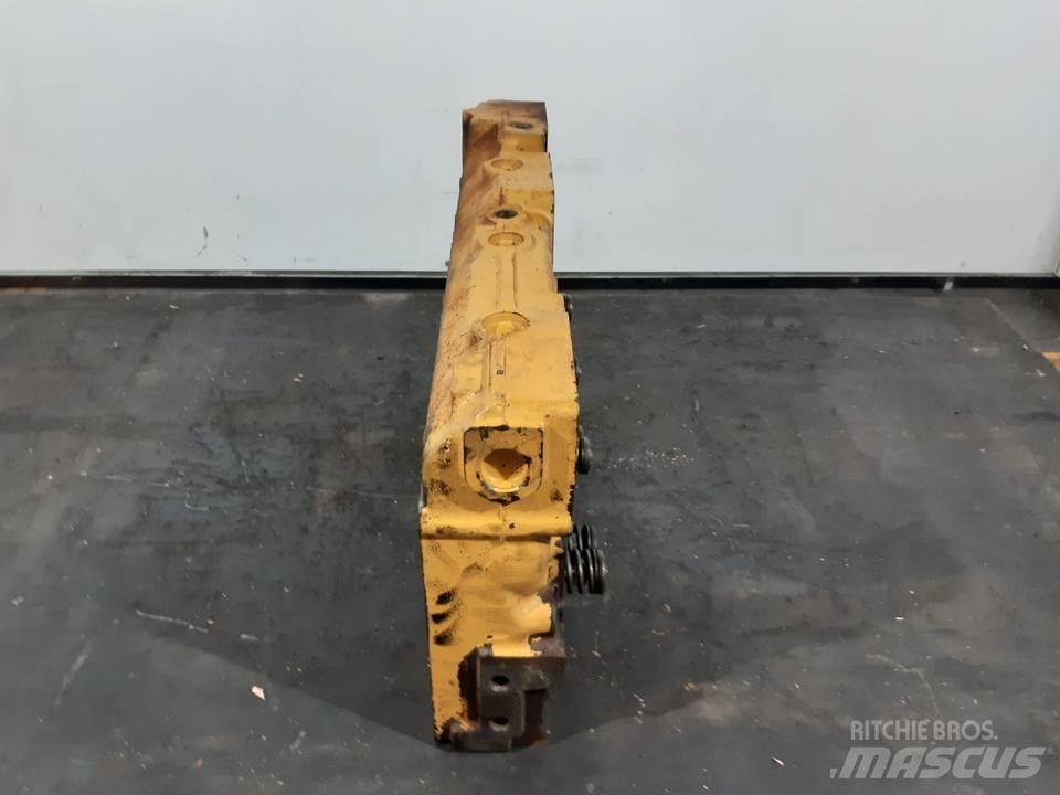 CAT 963 Varikliai