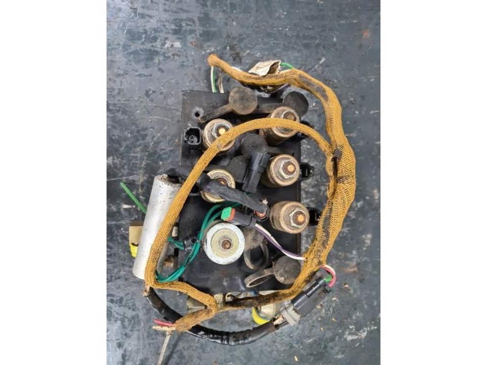 CAT 963C Hidraulikos įrenginiai