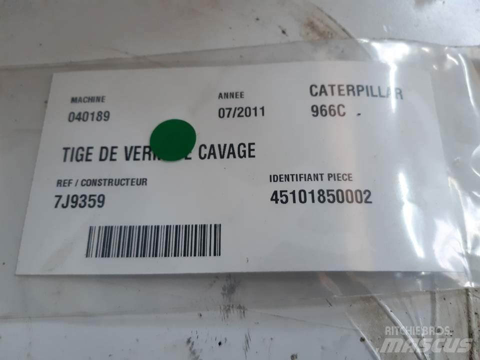 CAT 966C Hidraulikos įrenginiai
