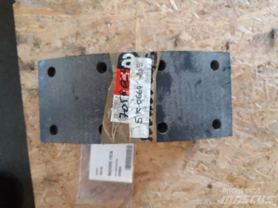 CAT 966C Vikšrai, grandinės ir važiuoklės
