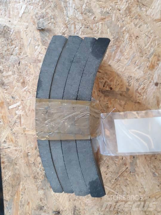 CAT 966C Vikšrai, grandinės ir važiuoklės