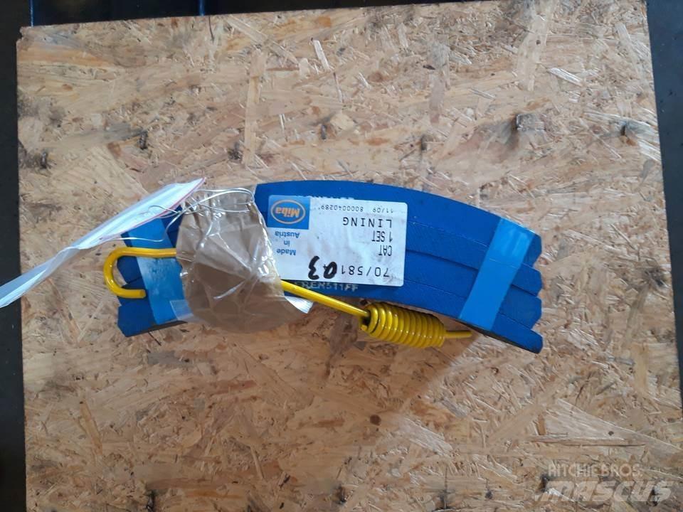 CAT 966D Vikšrai, grandinės ir važiuoklės