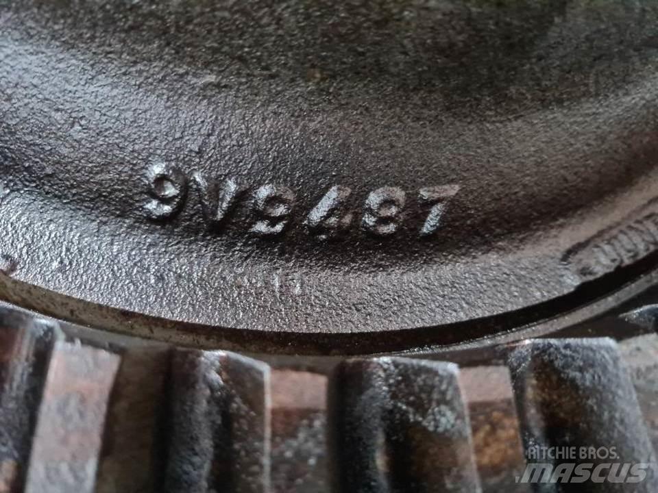 CAT 988B Transmisijos