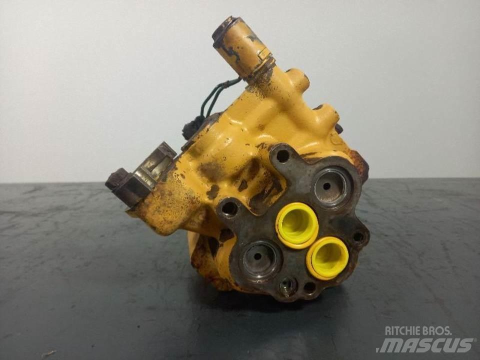 CAT D6RXL Hidraulikos įrenginiai