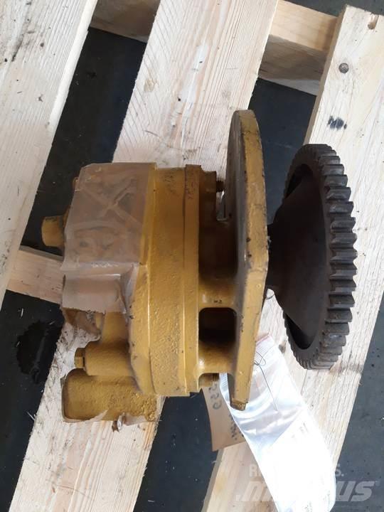 CAT D7E Hidraulikos įrenginiai