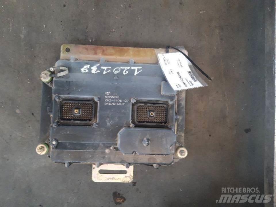 CAT M316D Kabinos ir interjeras