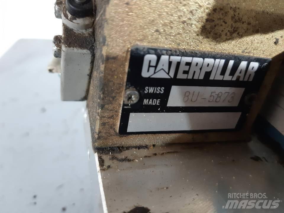 CAT M318 Kabinos ir interjeras