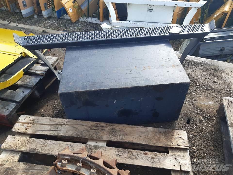 CAT M318C Kabinos ir interjeras