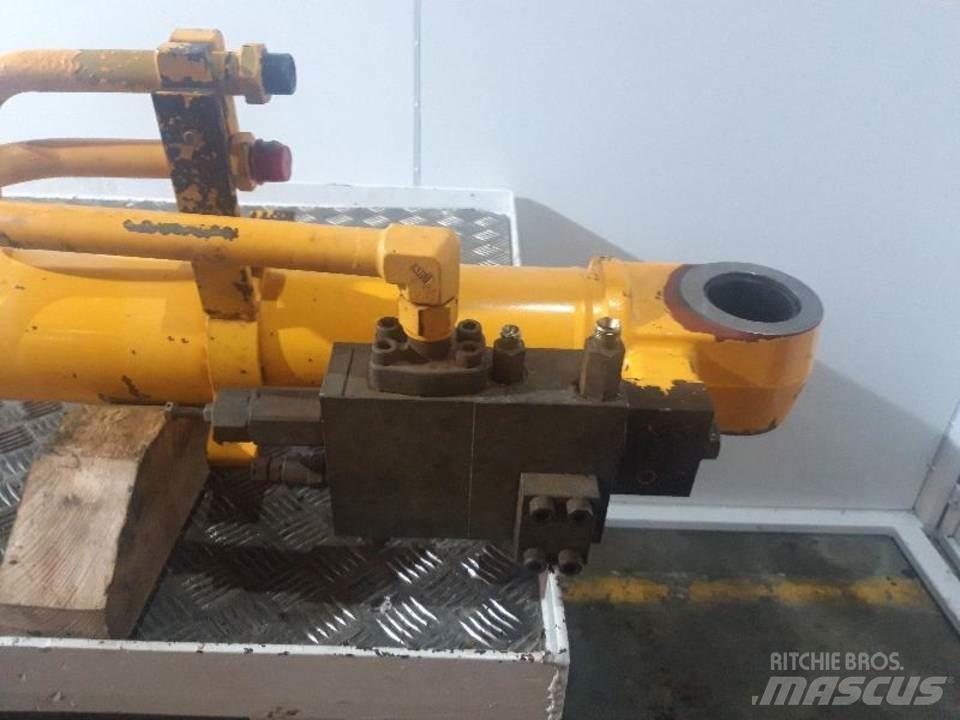 JCB JS160 Hidraulikos įrenginiai