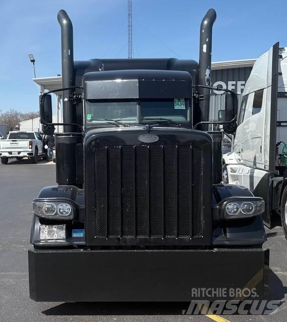 Peterbilt 389 Kita