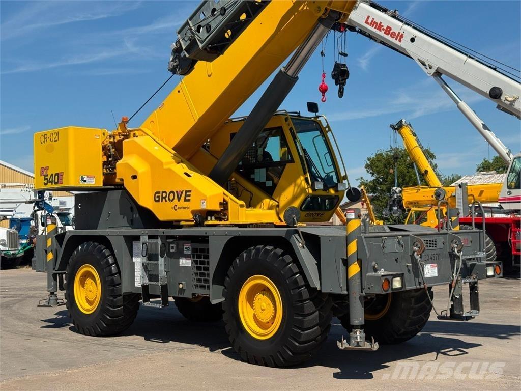 Grove RT540E Neapdoroto reljefo kranai