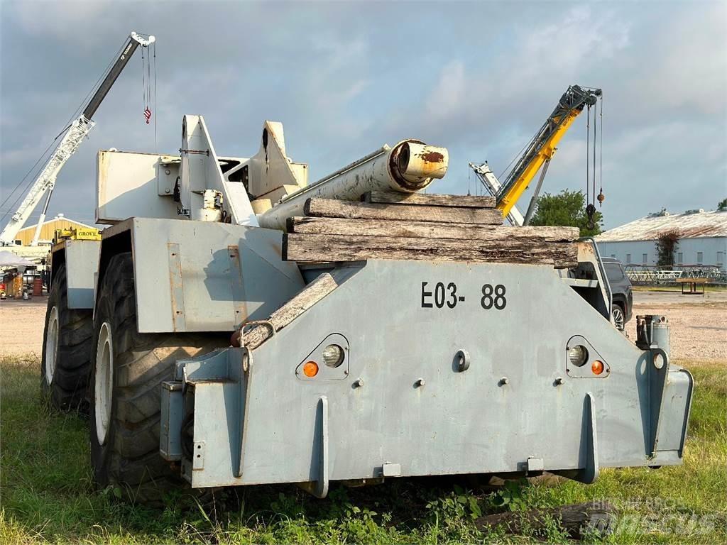 Terex RT 775 Neapdoroto reljefo kranai