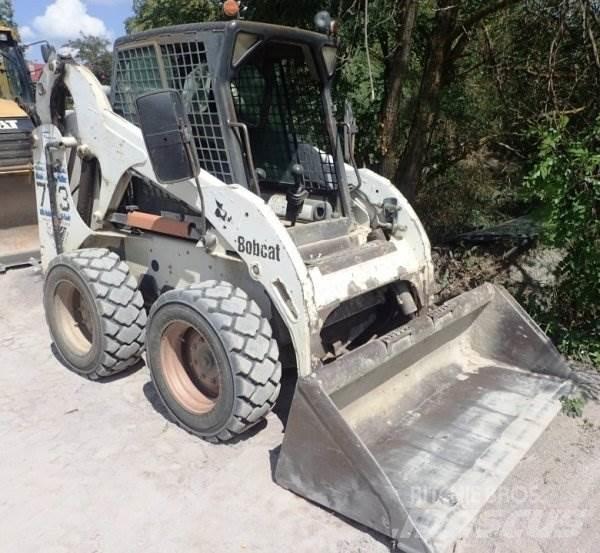Bobcat 773 Krautuvai su šoniniu pasukimu