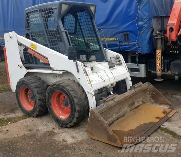 Bobcat S130 Krautuvai su šoniniu pasukimu