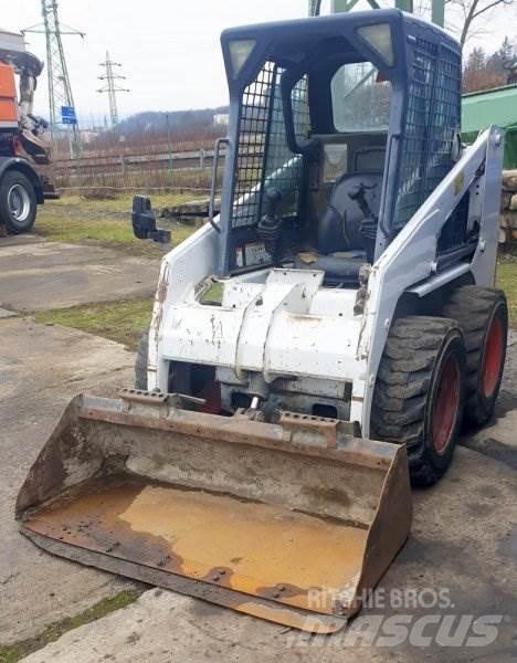 Bobcat S130 Krautuvai su šoniniu pasukimu