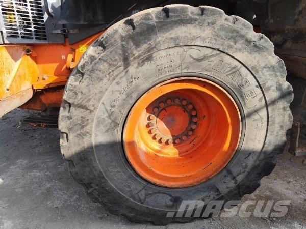 Hitachi ZW 220 Naudoti ratiniai krautuvai