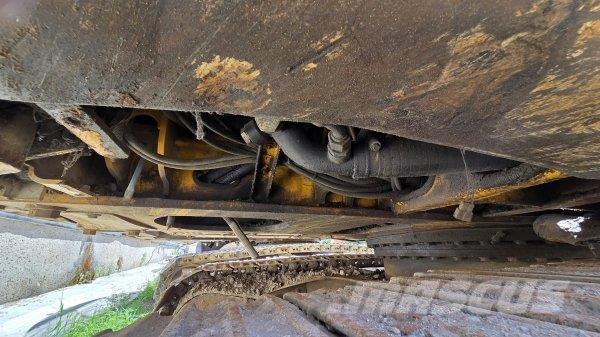 JCB JS 130 LC Vikšriniai ekskavatoriai