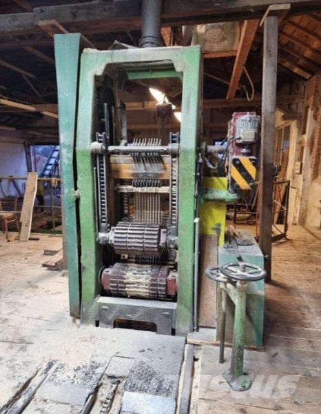  _JINÉ (CZ) G 710 Miško technika (Harvesteriai)