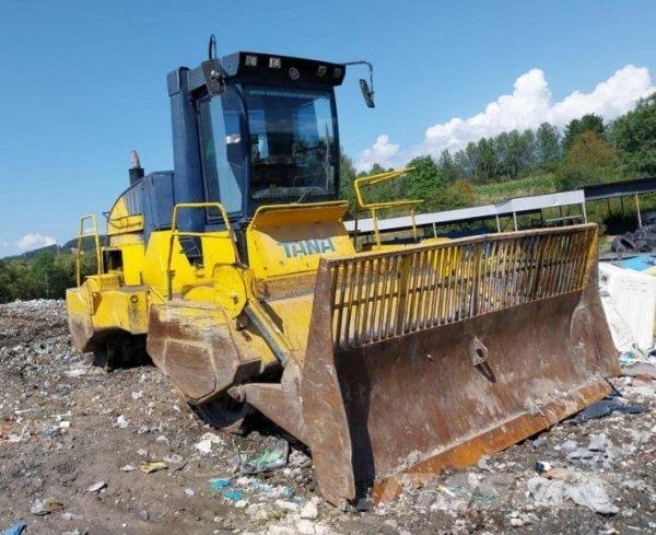  _JINÉ (Fi) Tana - G320 Atliekų presai