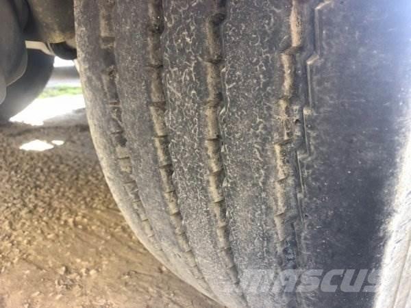  _JINÉ Moeslein - SKSM3 Savivartės puspriekabės