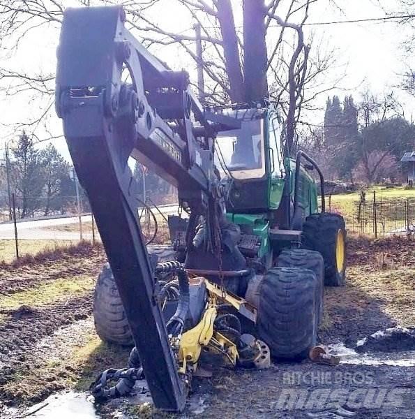 John Deere 1270 E 6W Miško pjovimo technika