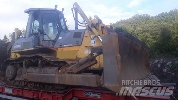 Komatsu D65 EX-12 Vikšriniai buldozeriai
