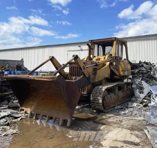 Komatsu D75 S5 Vikšriniai krautuvai