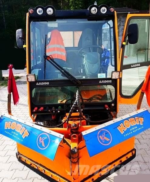 Ladog G 129 +Kobit Smėlio ir druskos barstytuvai