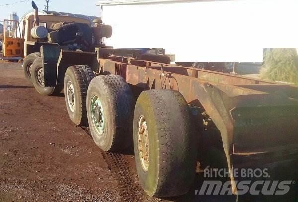 Tatra 815 Platformos/ Pakrovimas iš šono