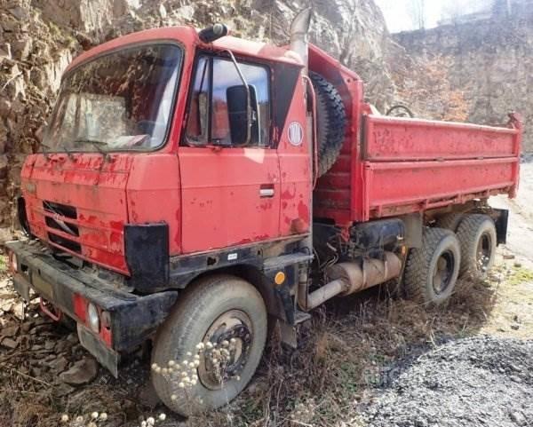 Tatra 815 Savivarčių priekabų vilkikai