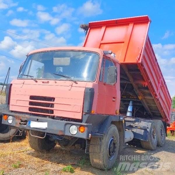 Tatra 815 (10V motor) Savivarčių priekabų vilkikai