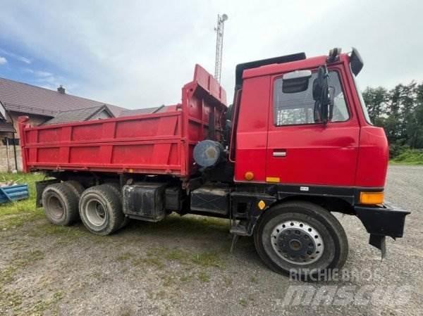 Tatra T815 Savivarčių priekabų vilkikai