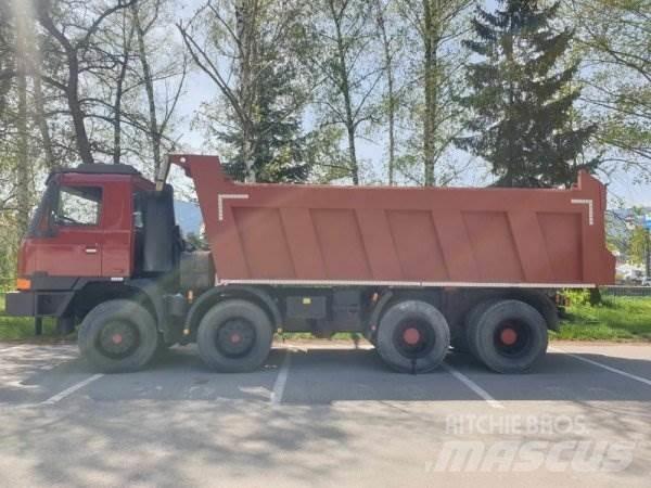Tatra T815 Terrno 1 Savivarčių priekabų vilkikai