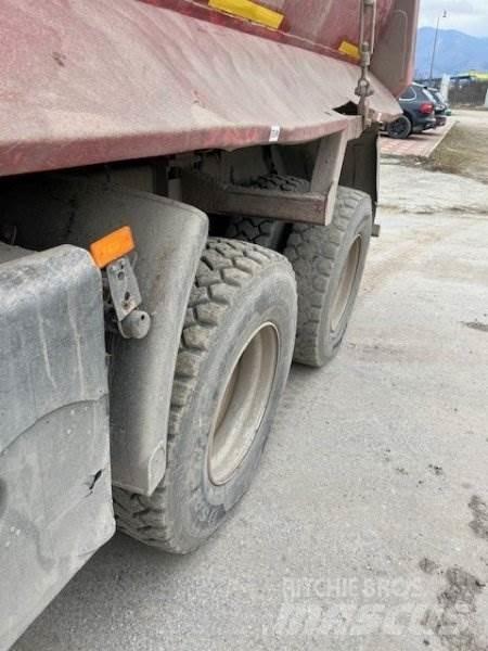 Tatra Terrno Savivarčių priekabų vilkikai