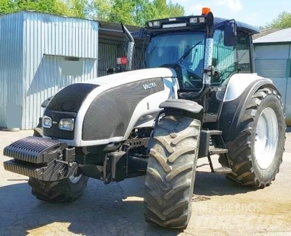 Valtra T190 Traktoriai