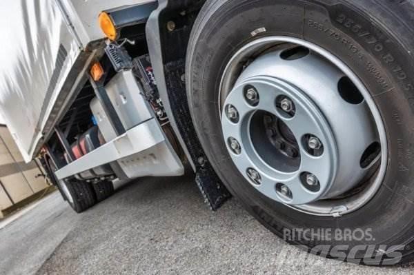 Volvo FL 210 Automobiliniai kranai