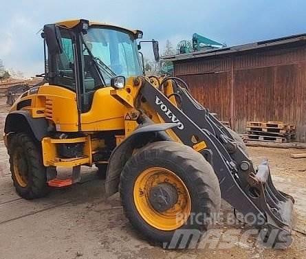 Volvo L45 H Naudoti ratiniai krautuvai