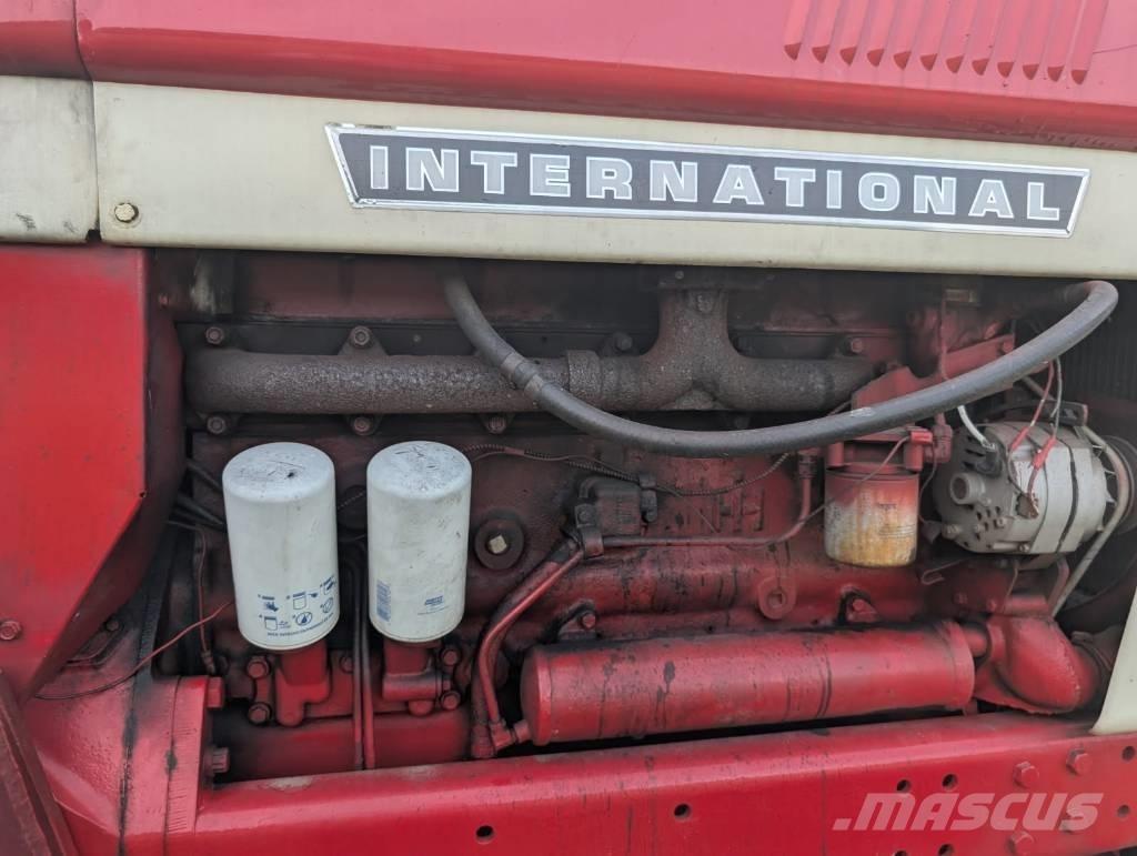 International 966 Traktoriai