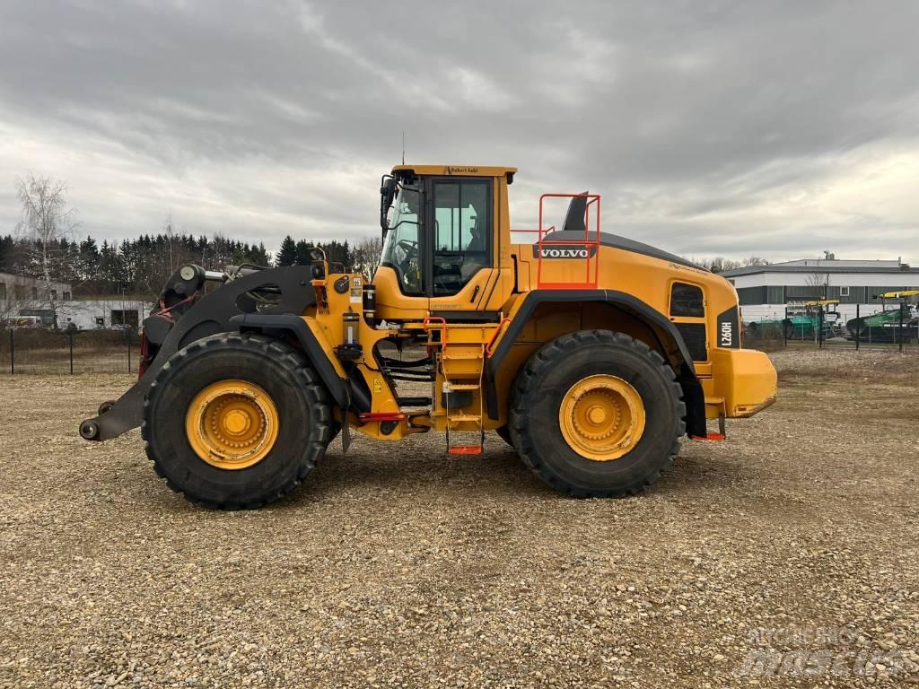 Volvo L 260 H Naudoti ratiniai krautuvai