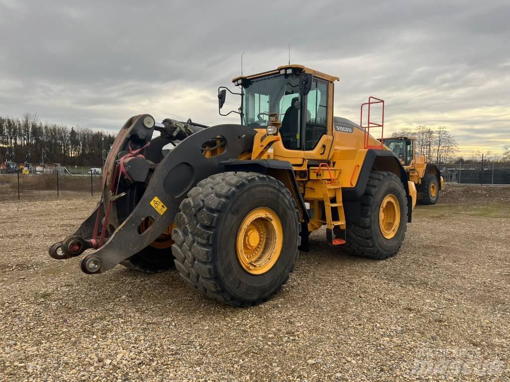 Volvo L 260 H Naudoti ratiniai krautuvai