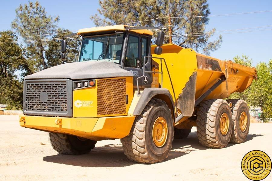 DEERE 410E Karjeriniai savivarčiai