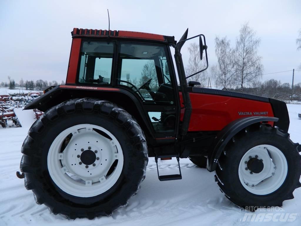 Valtra 8150 Traktoriai